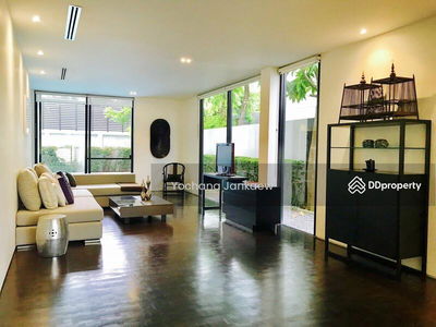 Large 4-Br House near BTS Thong Lor, Bangkok, Thailand Large 4-Br House near BTS Thong Lor, Bangkok, Thailand