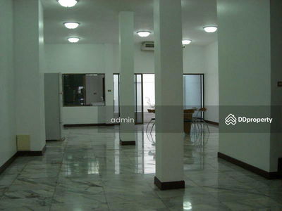 Townhome for rent, 4 bedrooms, Soi Yen Akat 2, Bangkok, Thailand Townhome for rent, 4 bedrooms, Soi Yen Akat 2, Bangkok, Thailand