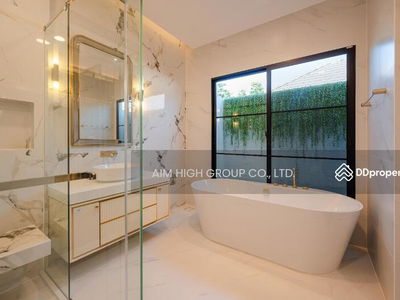 Nantawan Rama 9 New Krungthepkreetha, Bangkok, Thailand Nantawan Rama 9 New Krungthepkreetha, Bangkok, Thailand