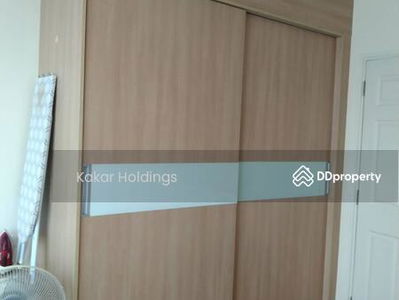 Life @ Sukhumvit 65, Bangkok, Thailand Life @ Sukhumvit 65, Bangkok, Thailand