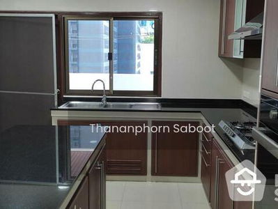 Govind Tower, Bangkok, Thailand Govind Tower, Bangkok, Thailand