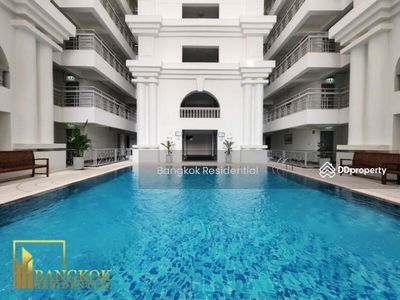 Royal Castle Sukhumvit, Bangkok, Thailand Royal Castle Sukhumvit, Bangkok, Thailand