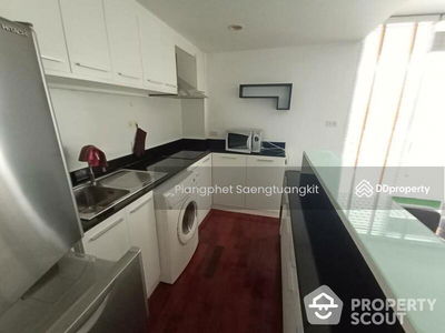 Urbana Langsuan, Bangkok, Thailand Urbana Langsuan, Bangkok, Thailand