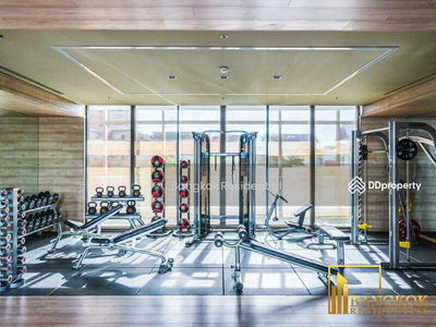 Park Origin Phrom Phong, Bangkok, Thailand Park Origin Phrom Phong, Bangkok, Thailand