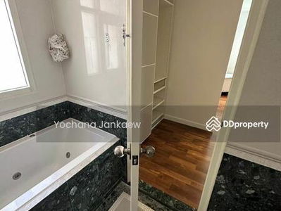 Baan Nunthasiri, Bangkok, Thailand Baan Nunthasiri, Bangkok, Thailand