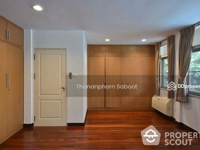 Spacious 3-Bedroom House, Bangkok, Thailand Spacious 3-Bedroom House, Bangkok, Thailand