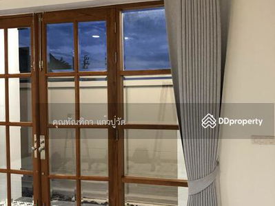 2-story detached house, Chaloem Phrakiat Road, Rama 9, Soi 30, Bangkok, Thailand 2-story detached house, Chaloem Phrakiat Road, Rama 9, Soi 30, Bangkok, Thailand