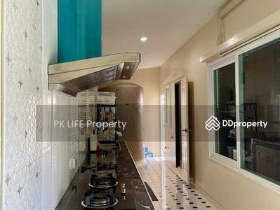 Alojamiento en Ban Ratsada, Thailand Alojamiento en Ban Ratsada, Thailand