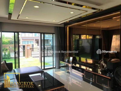 The Plant Exclusique - 3 Bedroom House in Pattanakarn 44, Bangkok, Thailand The Plant Exclusique - 3 Bedroom House in Pattanakarn 44, Bangkok, Thailand