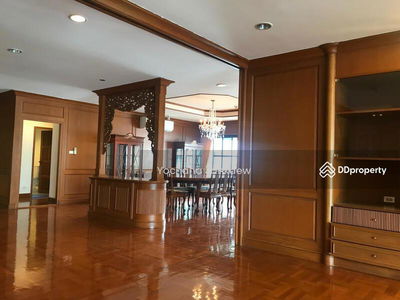 Tower Park, Bangkok, Thailand Tower Park, Bangkok, Thailand