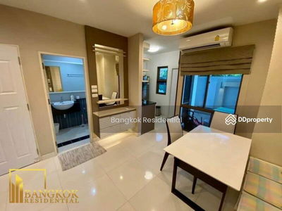 Townhouse in Compound, Bangkok, Thailand Townhouse in Compound, Bangkok, Thailand