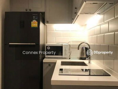 The Editor Vertical Village Sapankwai, Bangkok, Thailand The Editor Vertical Village Sapankwai, Bangkok, Thailand