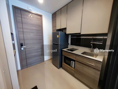 The Line Phahon-Pradipat, Bangkok, Thailand The Line Phahon-Pradipat, Bangkok, Thailand