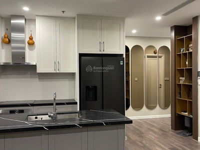 The Nine, Vietnam The Nine, Vietnam