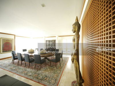 Pimarn Mansion, Bangkok, Thailand Pimarn Mansion, Bangkok, Thailand