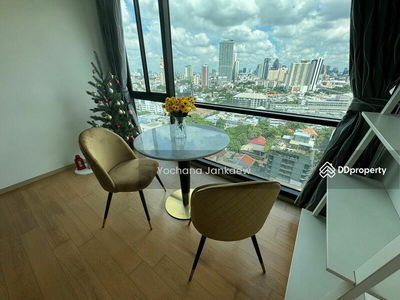 Noble Reflex, Bangkok, Thailand Noble Reflex, Bangkok, Thailand