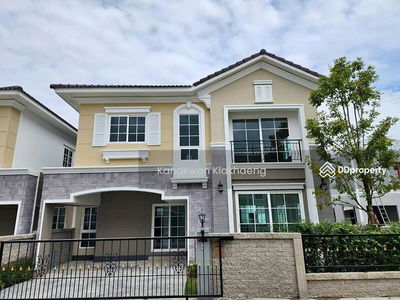 Golden Neo Bangna-Suan Luang, Bangkok, Thailand Golden Neo Bangna-Suan Luang, Bangkok, Thailand