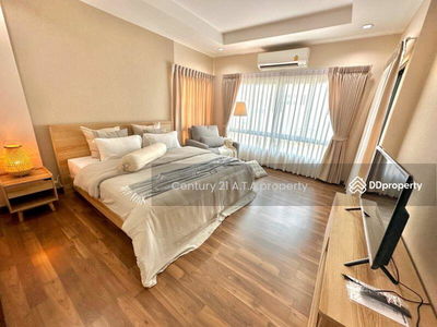 The complete Sriracha, Chon Buri, Thailand The complete Sriracha, Chon Buri, Thailand