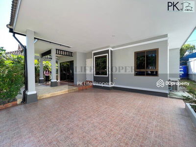 Housing in Kathu, Thailand Housing in Kathu, Thailand