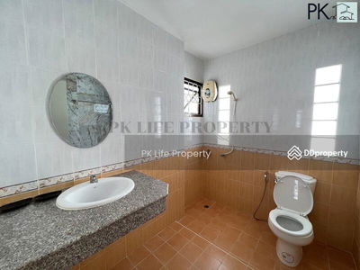 Housing in Kathu, Thailand Housing in Kathu, Thailand