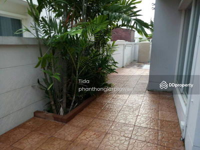 Life Bangkok Boulevard Wongwaen-Rama 9, Bangkok, Thailand Life Bangkok Boulevard Wongwaen-Rama 9, Bangkok, Thailand