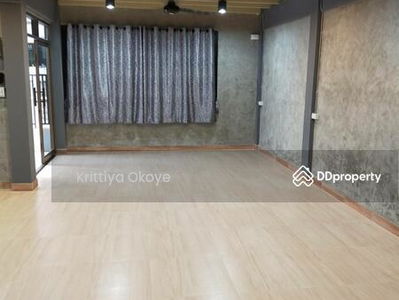 10110, Bangkok, Thailand 10110, Bangkok, Thailand