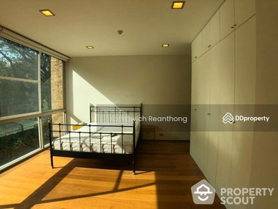 Ficus Lane, Bangkok, Thailand Ficus Lane, Bangkok, Thailand