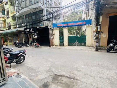 Gehäuse In Hanoi, Vietnam Gehäuse In Hanoi, Vietnam