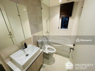 Runesu Thonglor 5, Bangkok, Thailand Runesu Thonglor 5, Bangkok, Thailand