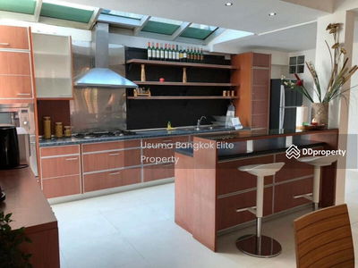 Research Center, Bangkok, Thailand Research Center, Bangkok, Thailand