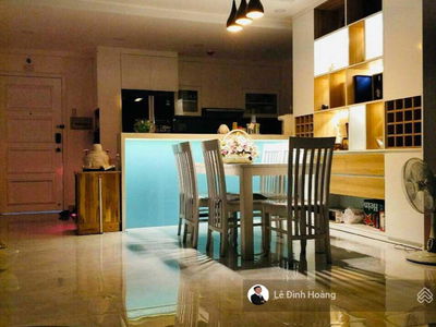 Hoang Anh Thanh Binh, Vietnam Hoang Anh Thanh Binh, Vietnam