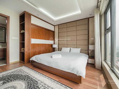 D'. Le Roi Soleil, Vietnam D'. Le Roi Soleil, Vietnam