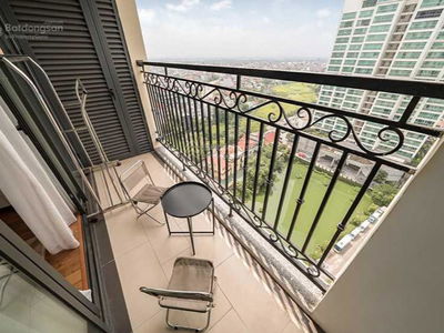 D'. Le Roi Soleil, Vietnam D'. Le Roi Soleil, Vietnam