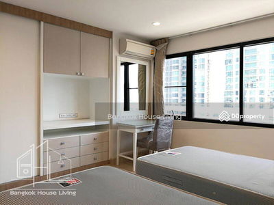 Prasanmitr Place, Bangkok, Thailand Prasanmitr Place, Bangkok, Thailand