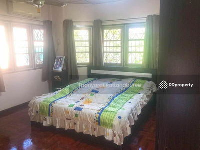 Single house for rent in Punnawithi, Bangkok., Thailand Single house for rent in Punnawithi, Bangkok., Thailand