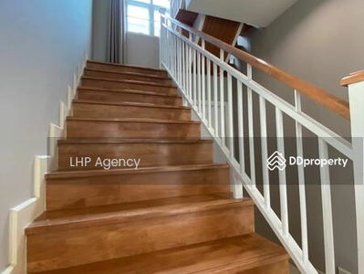 Passorn Prestiege Luxe Pattanakarn, Bangkok, Thailand Passorn Prestiege Luxe Pattanakarn, Bangkok, Thailand