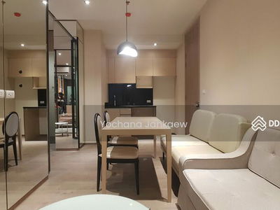 Park Origin Phrom Phong, Bangkok, Thailand Park Origin Phrom Phong, Bangkok, Thailand