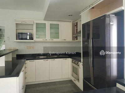 Spacious 4-Br House near BTS Phrom Phong, Bangkok, Thailand Spacious 4-Br House near BTS Phrom Phong, Bangkok, Thailand