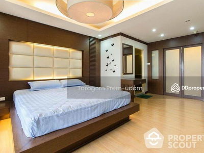 Nusa State Tower, Bangkok, Thailand Nusa State Tower, Bangkok, Thailand