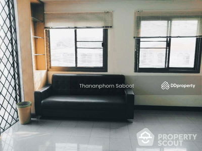 Sam Sen Nok, Bangkok, Thailand Sam Sen Nok, Bangkok, Thailand