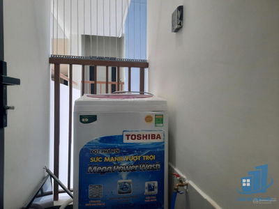 Topaz Twins, Vietnam Topaz Twins, Vietnam