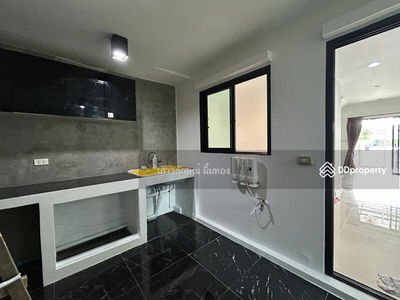 Patio Srinakarin-Rama9, Bangkok, Thailand Patio Srinakarin-Rama9, Bangkok, Thailand