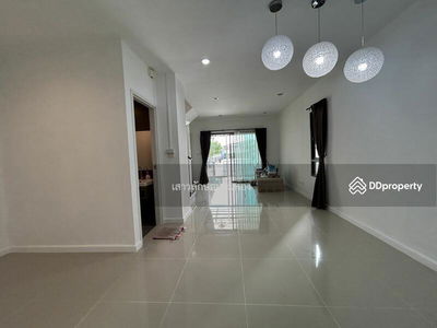 Patio Srinakarin-Rama9, Bangkok, Thailand Patio Srinakarin-Rama9, Bangkok, Thailand