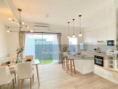 Indy Bangna-Ramkhamhaeng 2, Bangkok, Thailand Indy Bangna-Ramkhamhaeng 2, Bangkok, Thailand