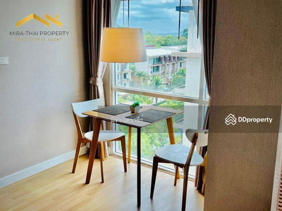 Green Lake Sriracha, Chon Buri, Thailand Green Lake Sriracha, Chon Buri, Thailand