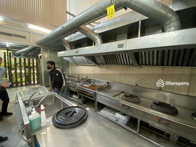 3-story commercial building (Room 111 /37, Bangkok, Thailand 3-story commercial building (Room 111 /37, Bangkok, Thailand