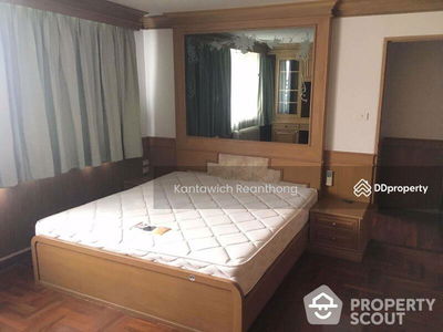 D.S. Tower 1 Sukhumvit 33, Bangkok, Thailand D.S. Tower 1 Sukhumvit 33, Bangkok, Thailand