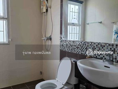 Phutthabucha Soi 9, Bangkok, Thailand Phutthabucha Soi 9, Bangkok, Thailand