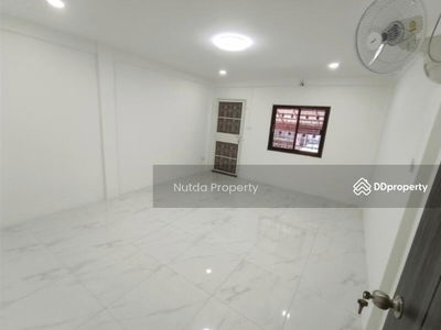 Townhouse Punnawithi, Bangkok, Thailand Townhouse Punnawithi, Bangkok, Thailand