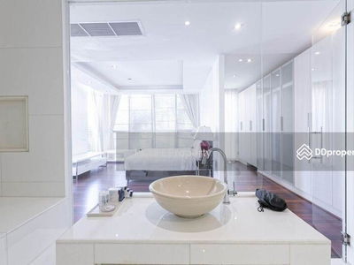 Housing in Ban Ratsada, Thailand Housing in Ban Ratsada, Thailand